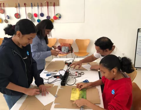 Minimundos surrealistas con Fundación Aon