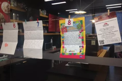 Los reyes magos con los niños de Tengo Hogar