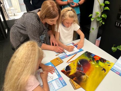 Taller Coloria: cada niño crea el final de su cuento
